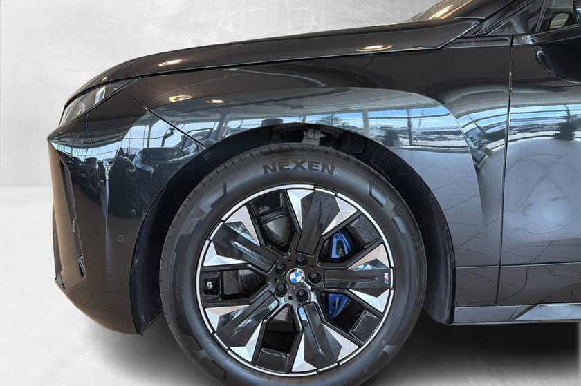 Bilde 3 av BMW iX xDrive60 Fully charged Krok panorama 360 21 Innovation