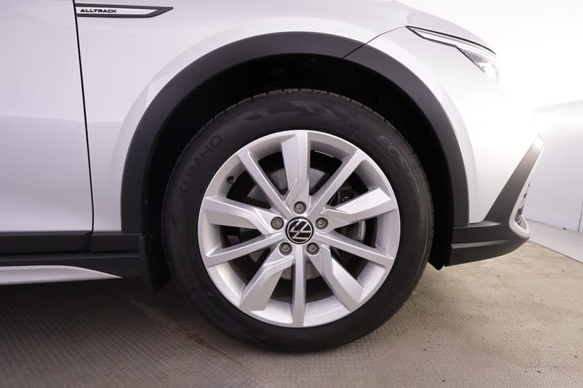 Bild 3 av Volkswagen Golf Alltrack TDI 200 HK 4M DSG Drag Värmare