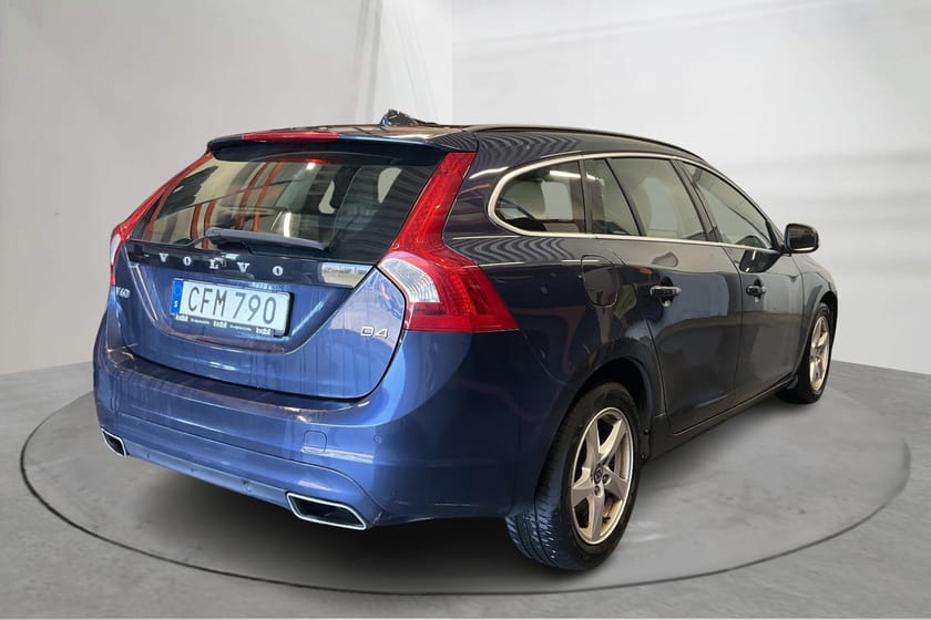 Bild 3 av Volvo V60 D4 (181hk) Momentum Parkeringsvärmare