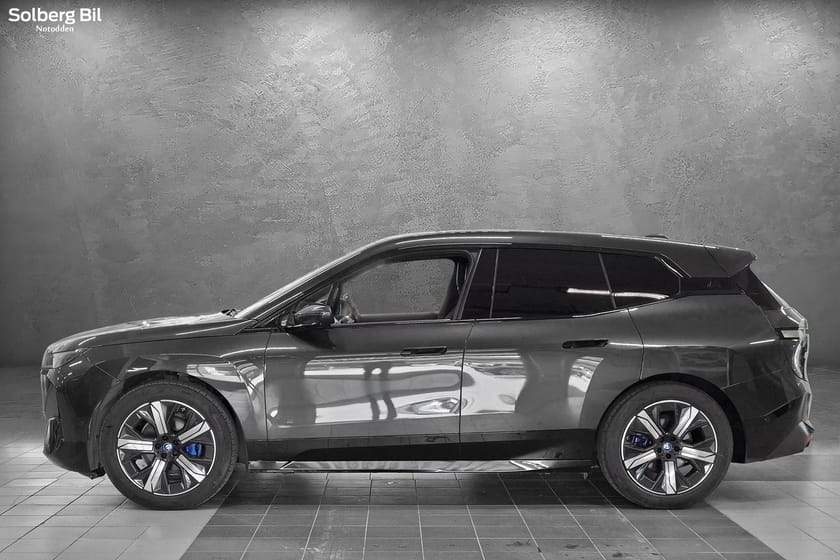 Bilde 4 av BMW iX xDrive40 Fully Charged|ACC|360|H/K|DAB|H.Feste++
