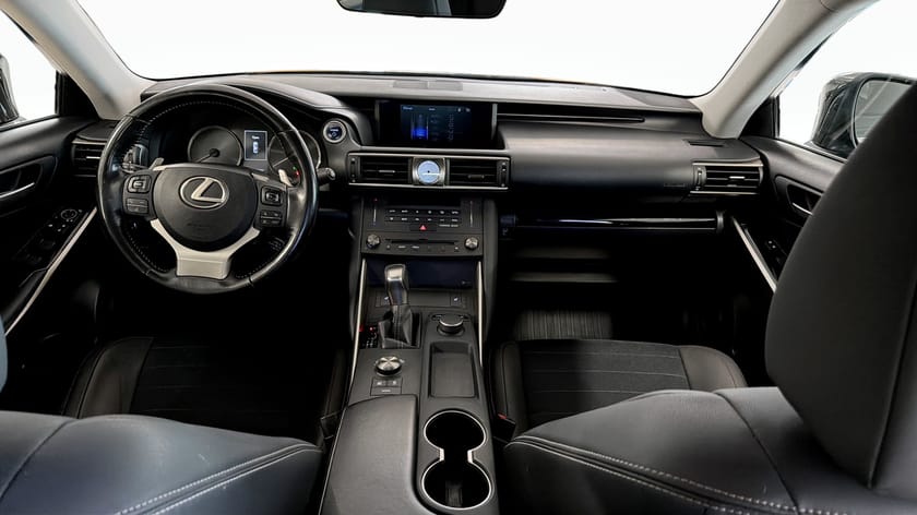 Bild 4 av Lexus IS 300h CVT Executive 223Hk / Kamera / Navi /