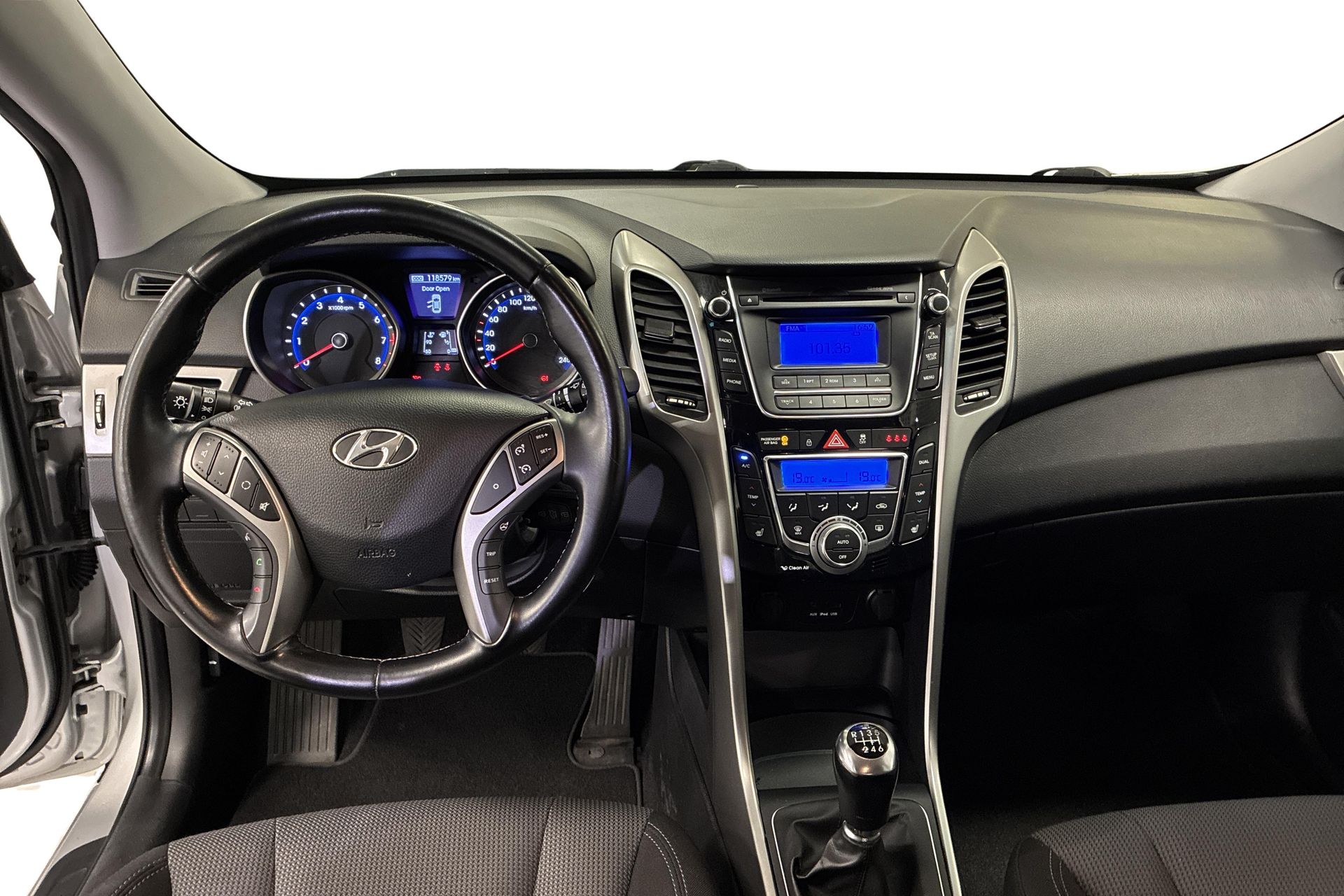 Hyundai i30 GDI 1.6 Manuell 135hk 2014, bild 6/10