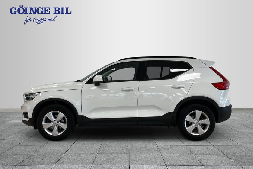 Bild 5 av Volvo XC40 T2 FWD Momentum Core/ infällbart Drag/ Backkamera/ Adaptiv farthållare
