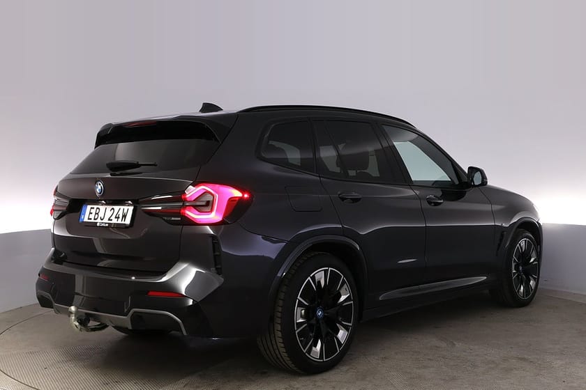 Bild 5 av BMW iX3 M-Sport Charged Plus Pano HUD H/K 360 Elstol Drag