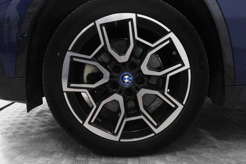 Bilde 4 av BMW iX1 xDrive30