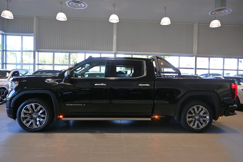 Bild 2 av GMC Sierra 1500 Dubbelhytt 3.0 Duramax Denali Reserve 22" HUD BOSE