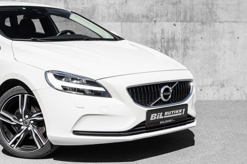 Bilde 2 av Volvo V40 T2 Momentum / Varmer / Ryggekamera / DAB+