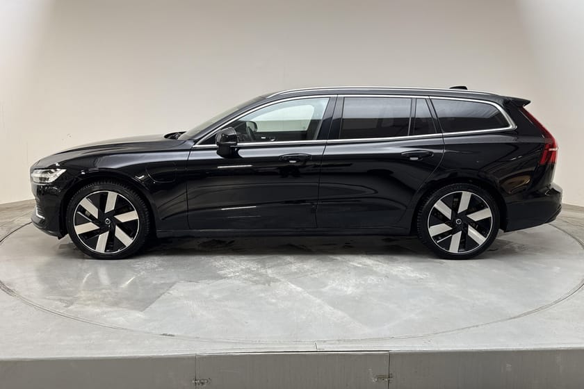 Bild 2 av Volvo V60 T6 AWD Recharge (350hk) Ultimate Bright
