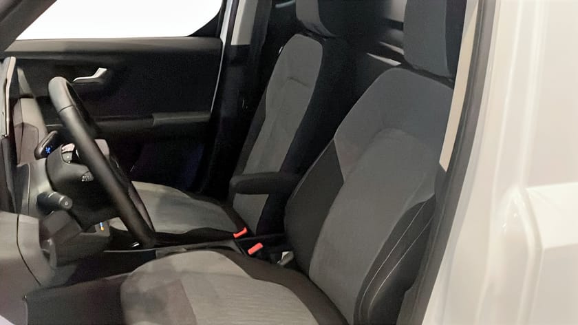 Bild 5 av Ford E-Transit Courier E-Courier Limited Skåp 136hk 15 000 kr att ladda för