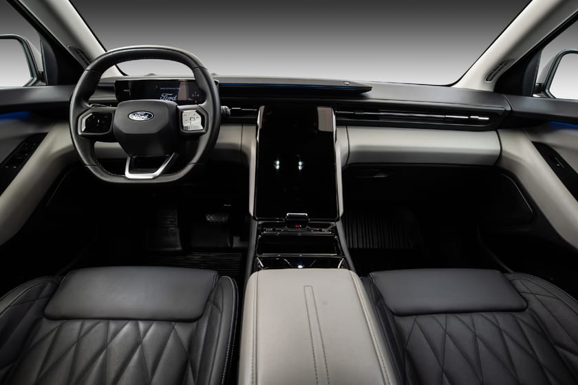 Bilde 3 av Ford Explorer EV Extended Range AWD Premium Ext.Range AWD, skinn, el.seter