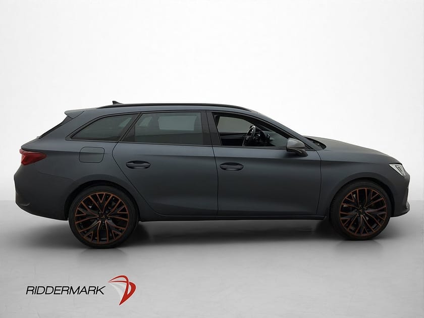 Bild 4 av CUPRA Leon Sportstourer e-Hybrid Skinn Drag Kamera Navi