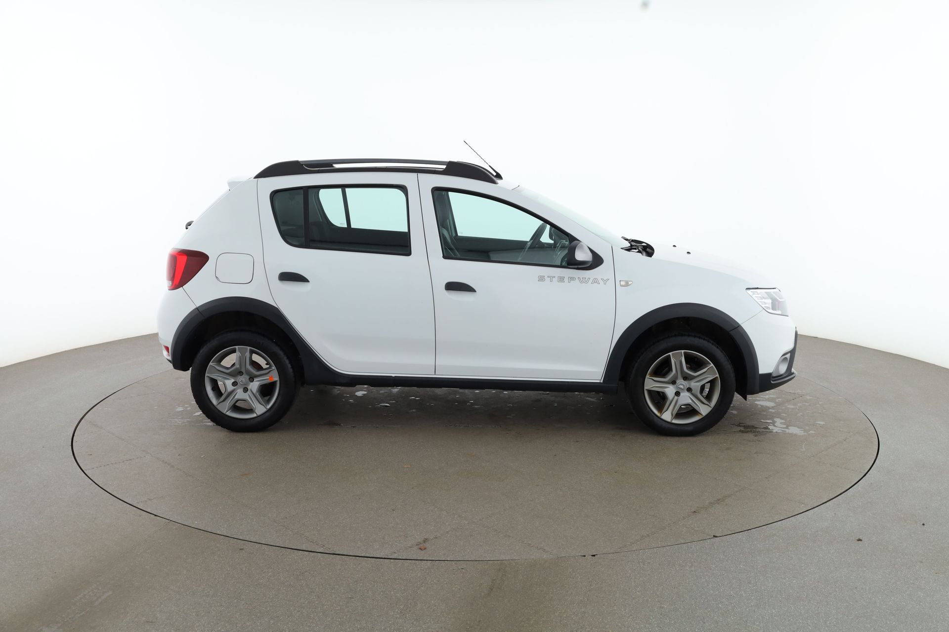 Dacia Sandero Stepway 2017, photo 7/10
