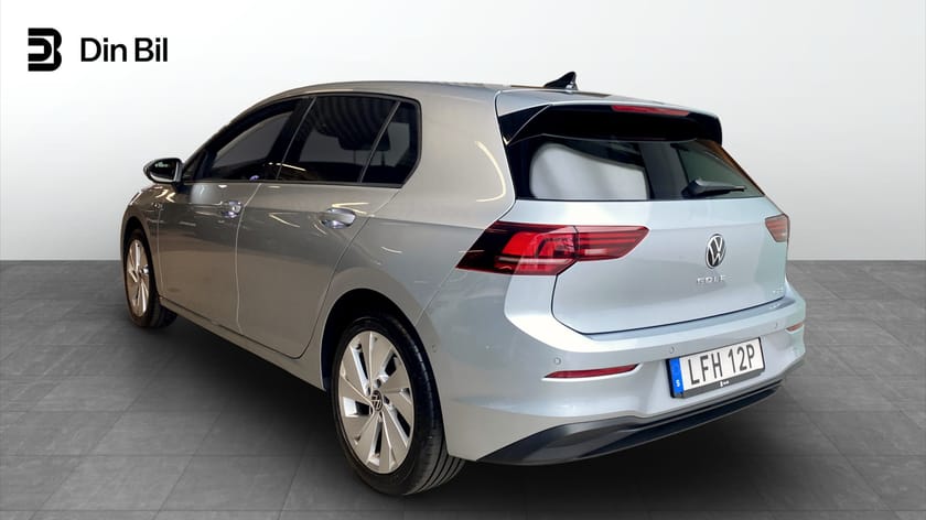 Bild 3 av Volkswagen Golf 1.5 eTSI 150 hk DSG Edition/Kamera