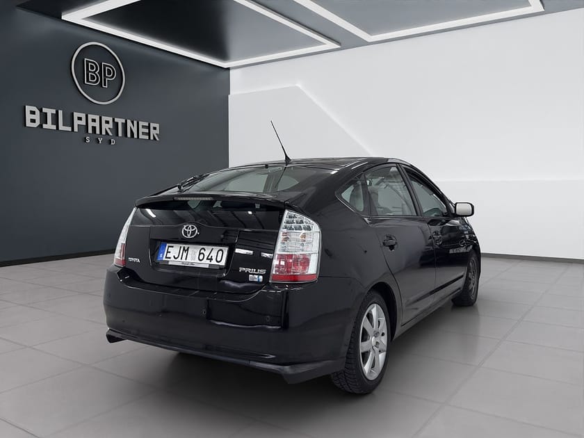 Bild 4 av Toyota Prius 1.5 VVT-i + 3CM CVT/ Ränta 1.95%/Besiktad & Servad