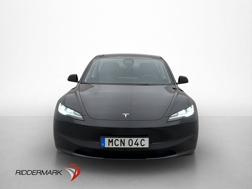 Bild 2 av Tesla Model 3 Long Range RWD Autopilot Svensksåld