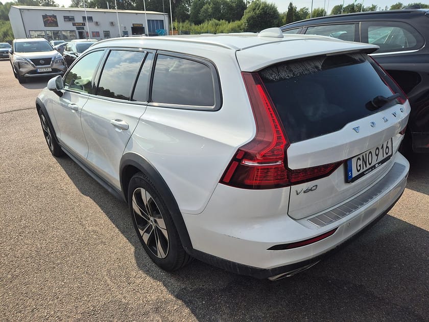 Bild 4 av Volvo V60 Cross Country B4 MILDHYBRID AWD 197HK 4x4 Läder