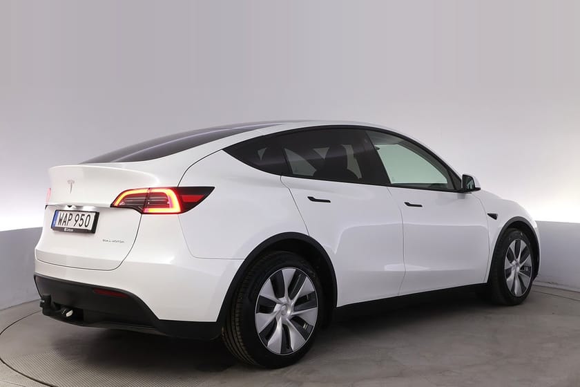 Bild 5 av Tesla Model Y Long Range AWD Autopilot Pano Drag