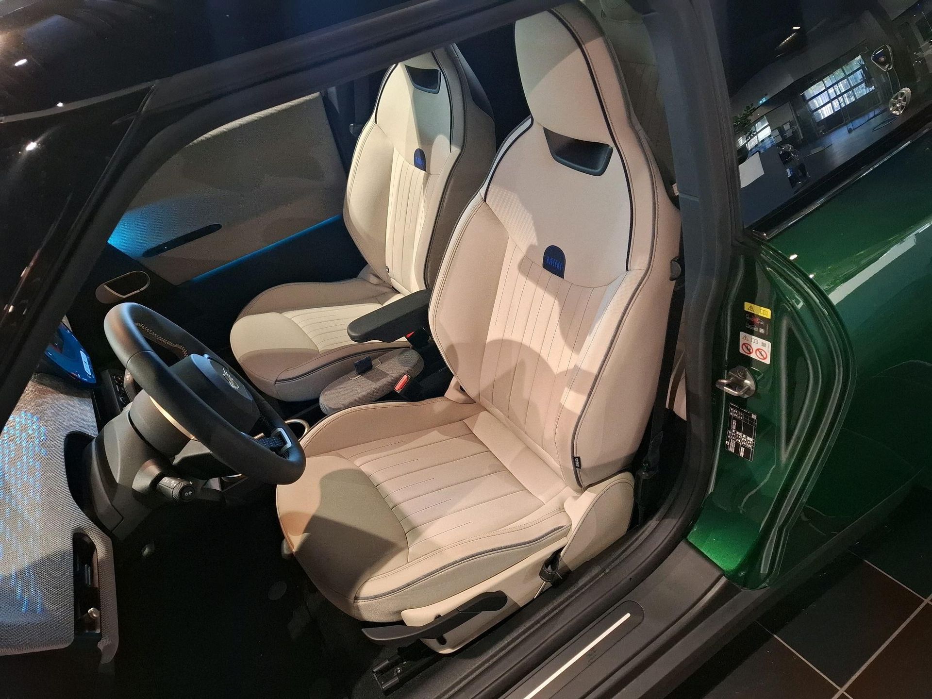 MINI Cooper SE Favoured Trim, Paket M 2026, bild 6/10