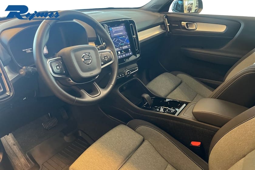 Bild 5 av Volvo XC40 B3 FWD Bensin Plus Dark