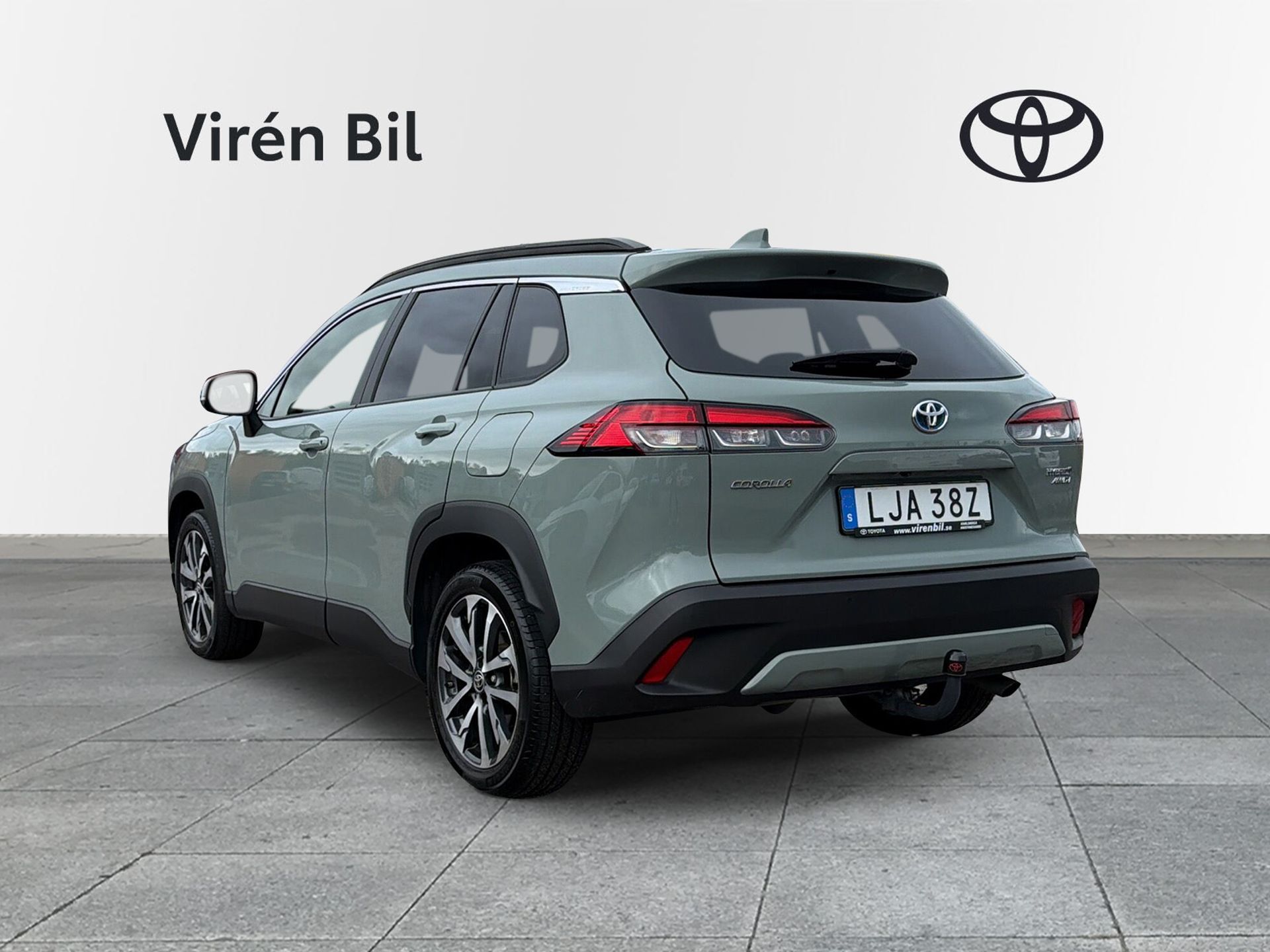 Toyota Corolla Cross 2.0 Hybrid Style 2023, photo 2/10