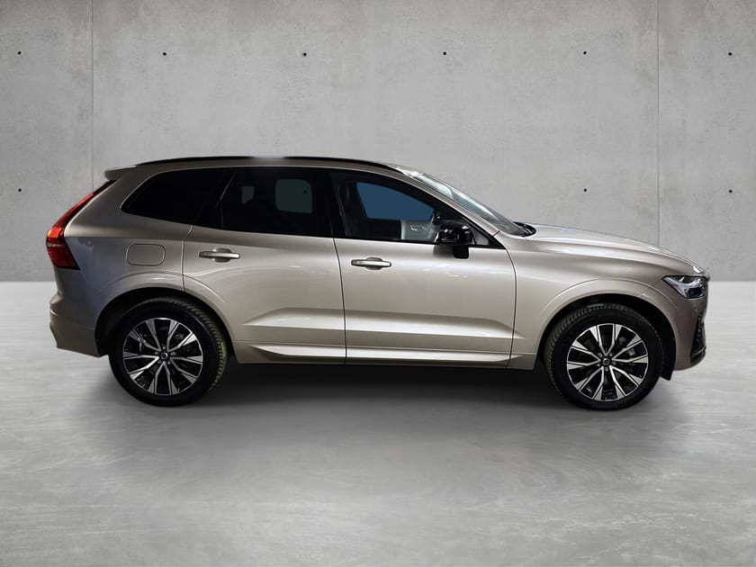 Bild 4 av Volvo XC60 B4 AWD Diesel Plus Dark