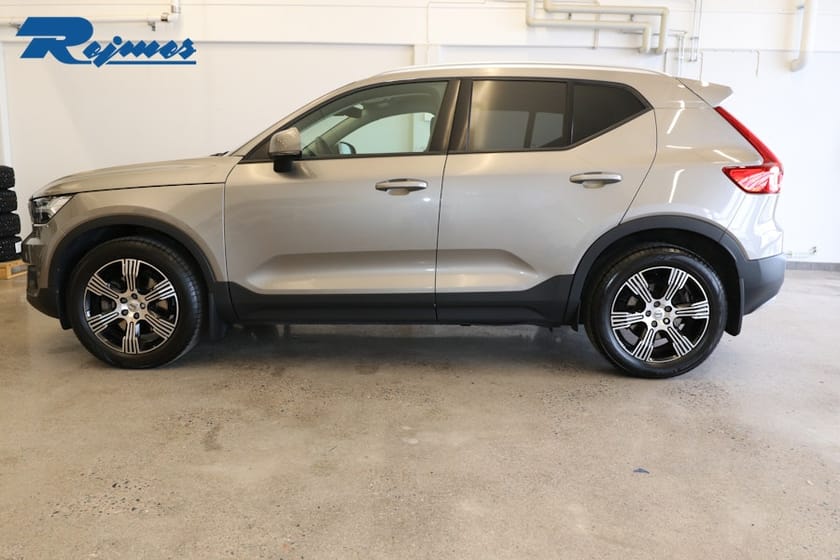 Bild 3 av Volvo XC40 D3 AWD Momentum Advanced Edition