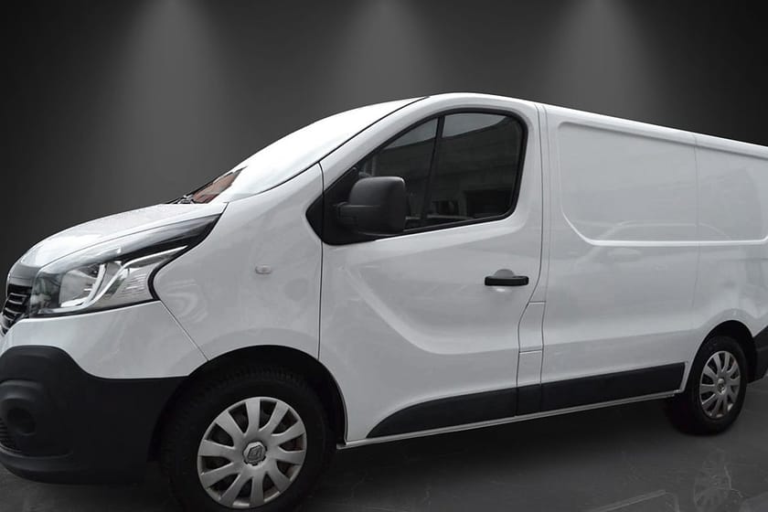 Bild 3 av Renault Trafic Skåpbil 2,7T (90hk) Värmare + drag