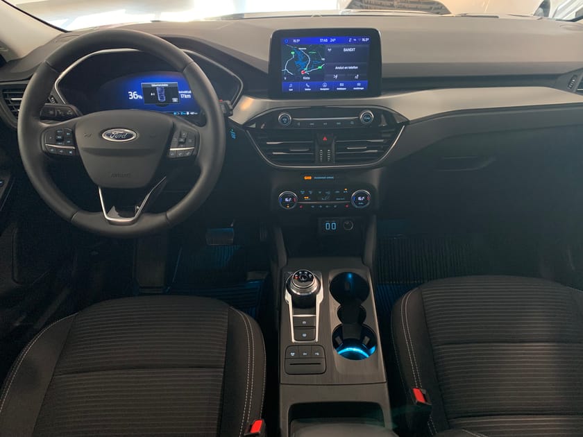 Bild 5 av Ford Kuga Plug-In Hybrid 2.5L Titanium Plugin-in 225hk Privatleasing från 4395:-