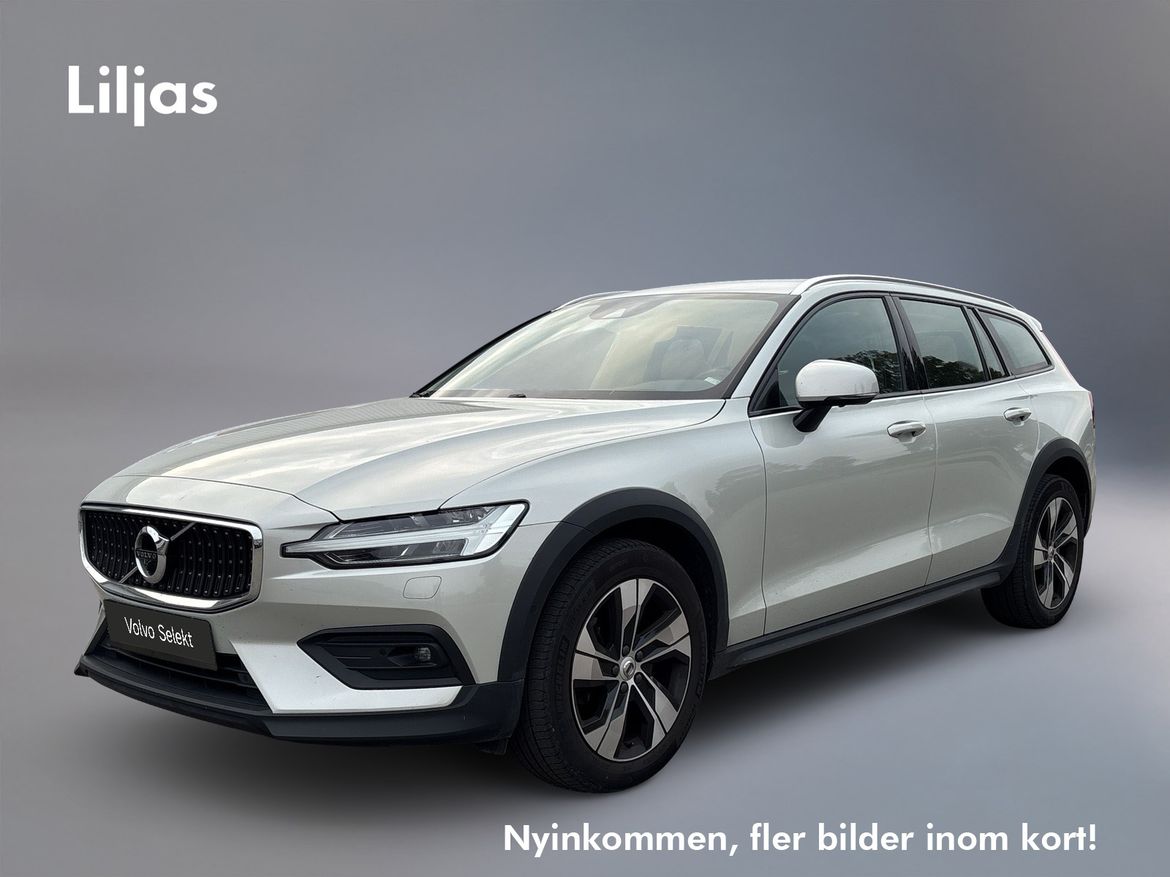 YBN67J – Volvo V60 Cross Country