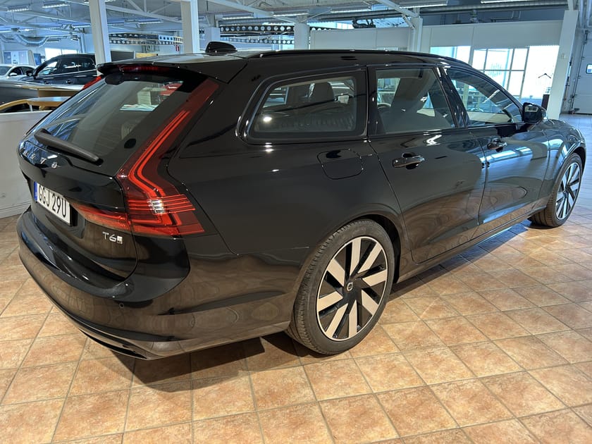 Bild 3 av Volvo V90 T6 Plus Dark Nordic Edition