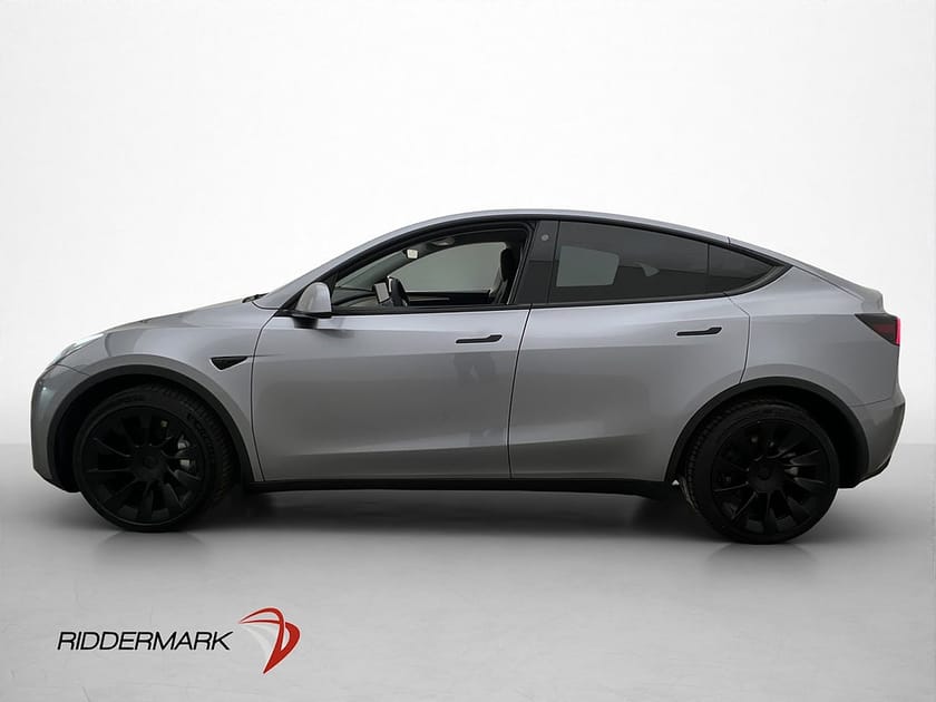 Bild 5 av Tesla Model Y Long Range AWD Autopilot Drag Pano Svensksåld