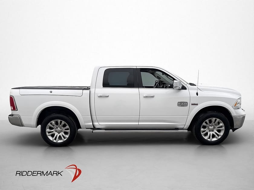 Bild 2 av RAM 1500 Crew Cab Dodge LongHorn V8 4x4 Luft Drag Rambox Skinn Alpine MOMS
