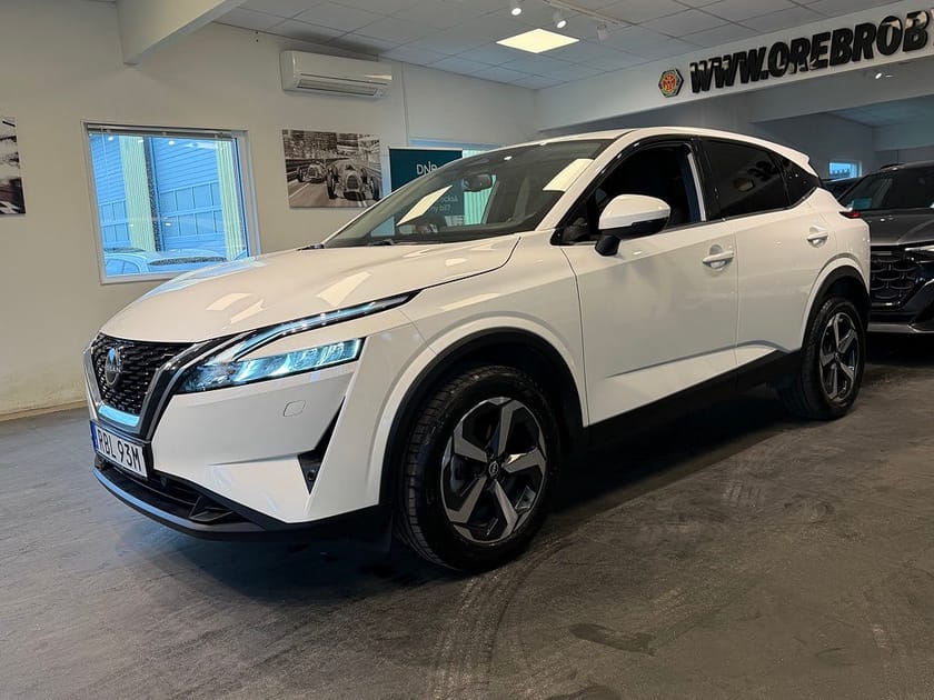 Bild 2 av Nissan Qashqai 1.3 DIG-T XTRONIC-CVT 360kam Stora skärmarna M-värmare