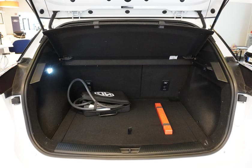 Bild 5 av MG 4 Electric Long Range Lux 64 kWh