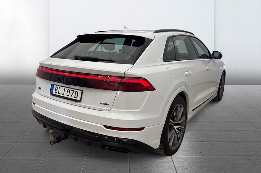 Bild 4 av Audi Q8 60 TFSI e quattro Q S Line BlackApp+ Drag 360° Valcona MOMS 490hk