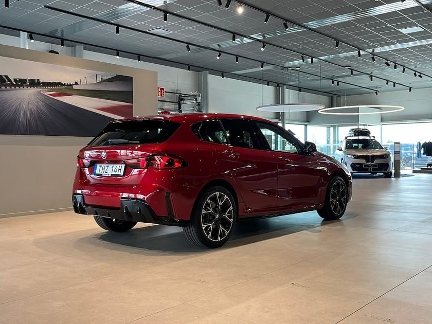 Bild 4 av BMW 120 M Sport Design Rattvärme Backkamera Navi