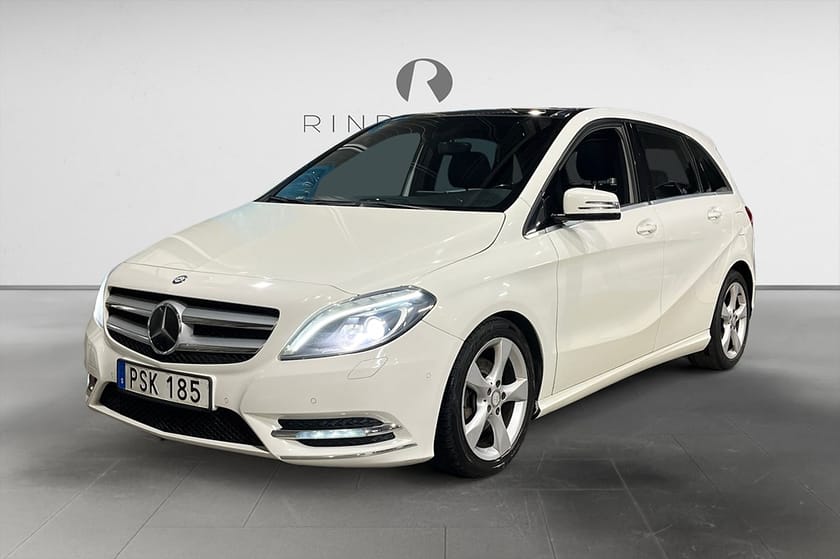 Bild 1 av Mercedes-Benz B 180 122 HK SPORT PANO NAVI DELLÄDER FARTHÅLLARE PDC