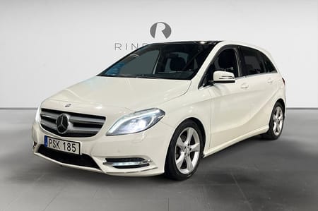 Mercedes-Benz B 180 122 HK SPORT PANO NAVI DELLÄDER FARTHÅLLARE PDC