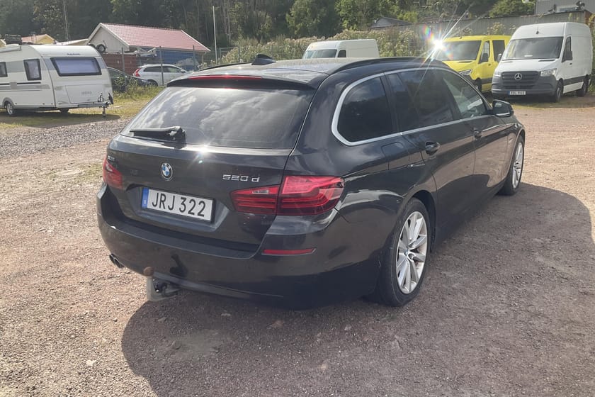 Bild 5 av BMW 520d xDrive Touring 520 F11 (190hk) Reparationsobjekt