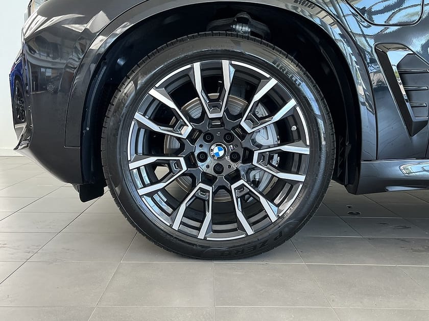 Bild 4 av BMW X5 xDrive50e 3,95%ränta M Sport Komfortstol Drag Panorama