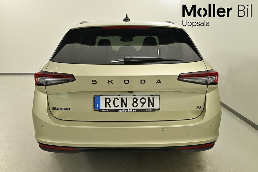 Bild 4 av Škoda Superb iV Kombi Skoda COMBI SPORTLINE 1,5 TSI 204 HK 6 VXL DSG