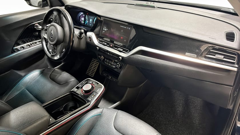 Bild 3 av Kia e-Niro ADVANCE PLUS TECH 204 Hk JBL Taklucka