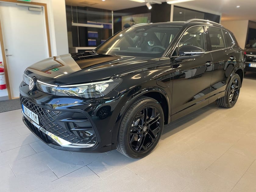 Bild 1 av Volkswagen Tiguan eHybrid R-Line-Edition 4295kr/mån JUNI ERBJUDANDE
