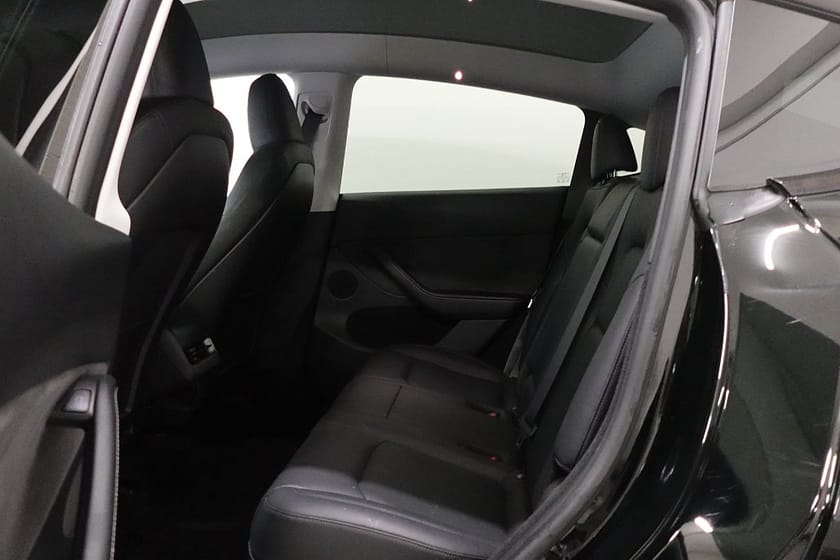 Bild 5 av Tesla Model Y Standard Range RWD Panorama