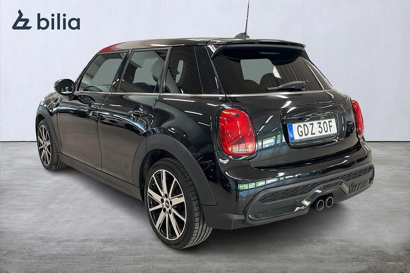 Bild 2 av MINI Cooper S 5-dörrars / Backkamera / Komfortöpp. / Laddplatta