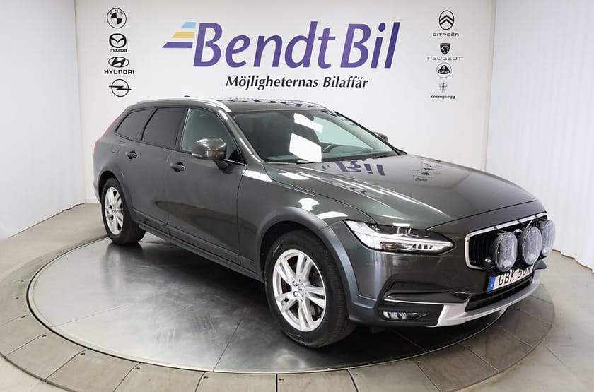 Bild 1 av Volvo V90 Cross Country D4 AWD Pro | Advanced II | Läder | Head up | Dragkrok