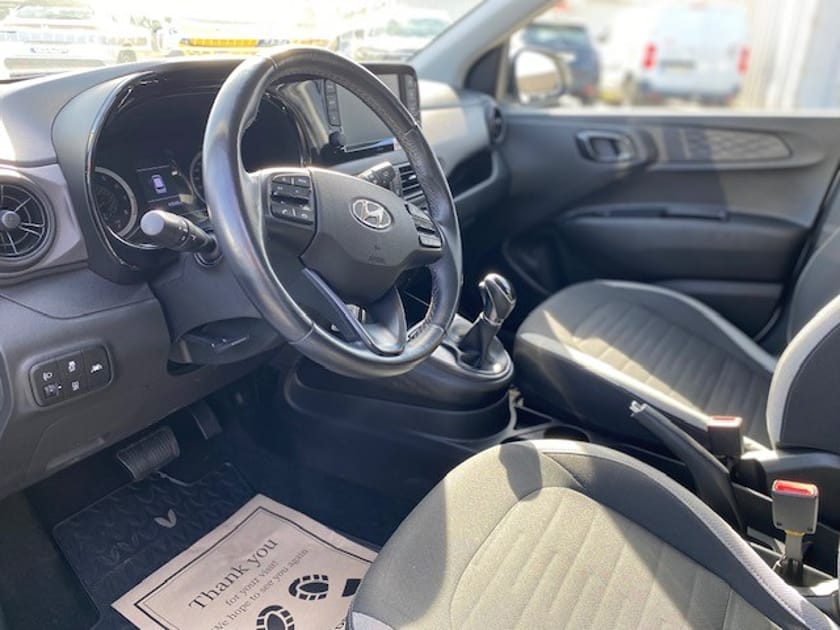 Bild 5 av Hyundai i10 – Essential, automat