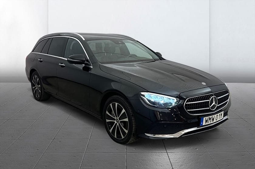 Bild 3 av Mercedes-Benz E 300 T de 4MATIC 4M Premium SE Avantgarde Drag 360° Widescreen Burmester