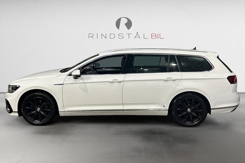 Bild 4 av Volkswagen Passat Sportscombi GTE SC 1.4 TSI 218 HK DSG DRAG B-VÄRM CARPLAY