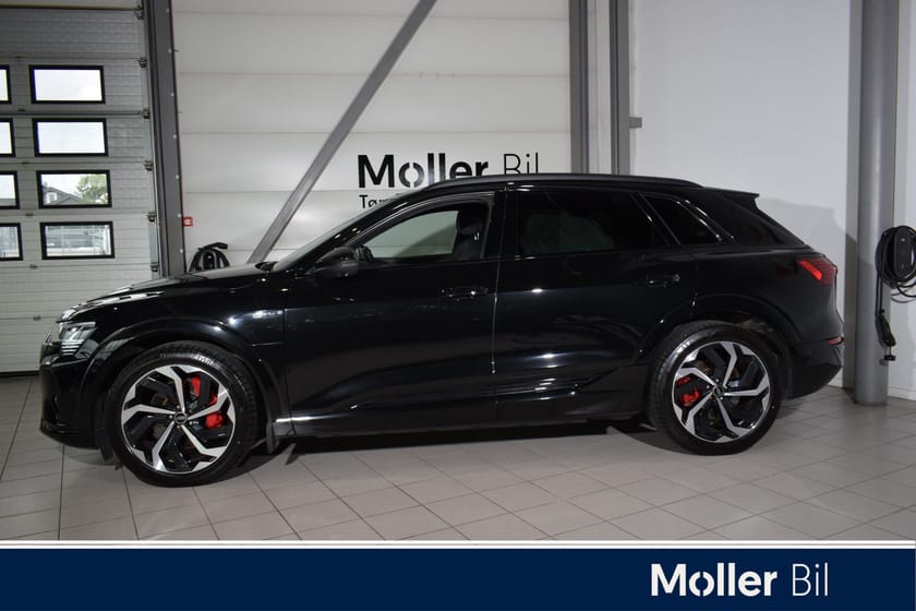 Bilde 2 av Audi Q8 50 e-tron quattro advanced plus